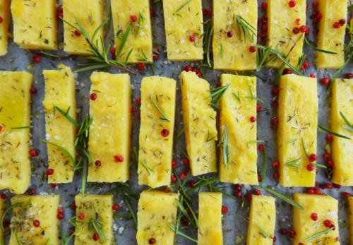 Bild für Polenta-Streifen mit Kräutern und Rosa Beeren